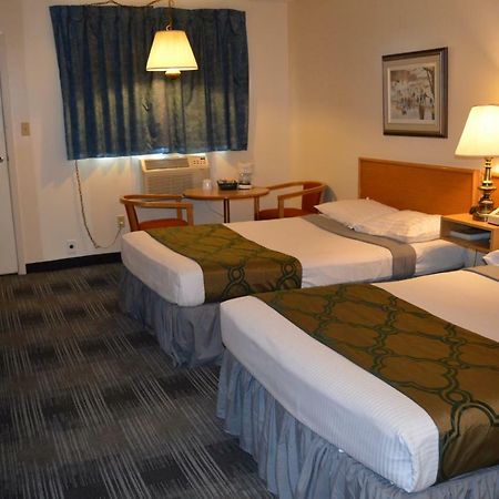 Agassiz Park Lodge - Under New Management McCreary ภายนอก รูปภาพ
