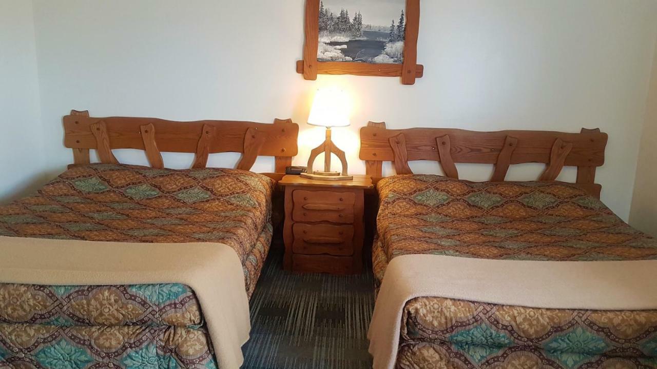 Agassiz Park Lodge - Under New Management McCreary ภายนอก รูปภาพ